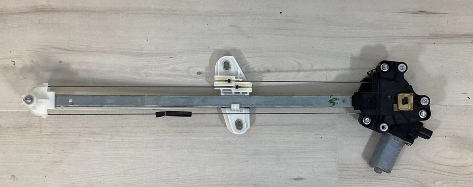 2013-2022 ACURA ILX REAR RIGHT PASSENGER SIDE DOOR WINDOW REGULATOR & MOTOR OEM Foto 2 de 4
