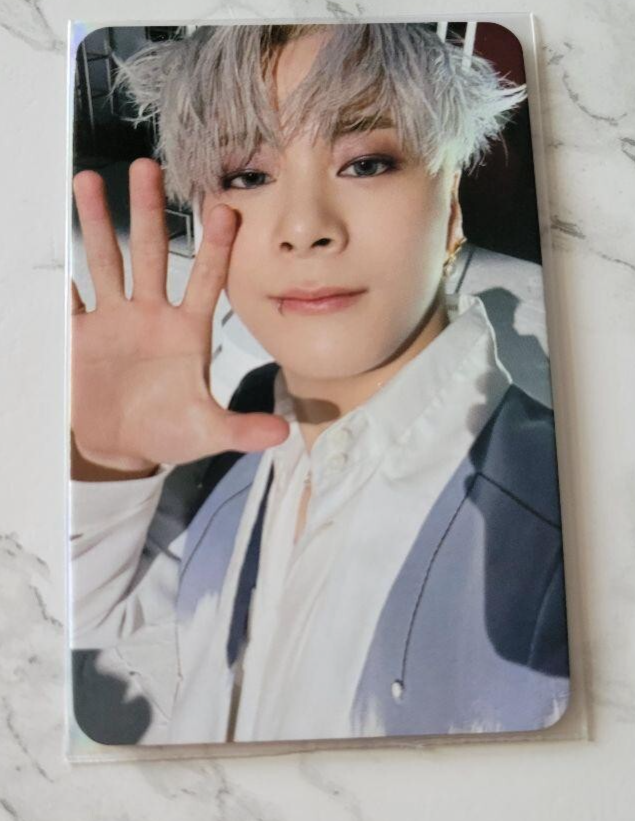 ASTRO ムンビン CéCi x MOON BIN 写真集、カードUSB ASTRO ムンビン CéCi x MOON BIN 写真集、カードUSB