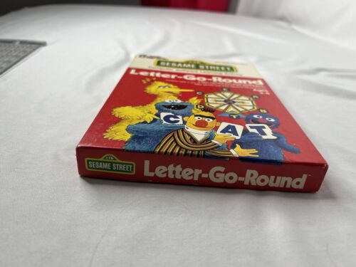 Sesame Street Letter-Go-Round IBM Tandy software di gioco per computer con scatola e disco - Foto 3 di 7