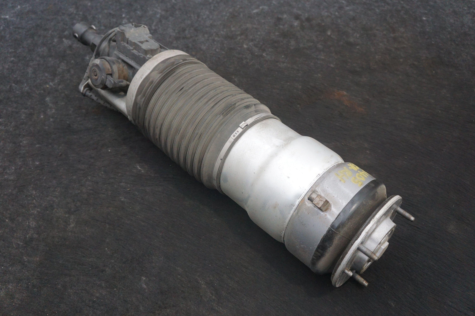 Front Right Air Shock Spring Strut 37106862190 Rolls Royce Ghost Series I 2011