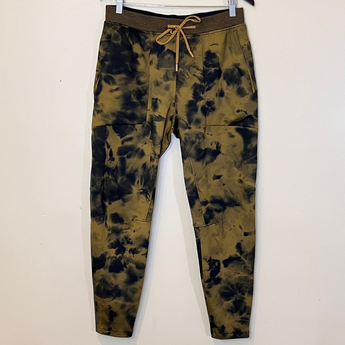 Lululemon Textured Tech Jogger Pants Men's Size L Black Yellow