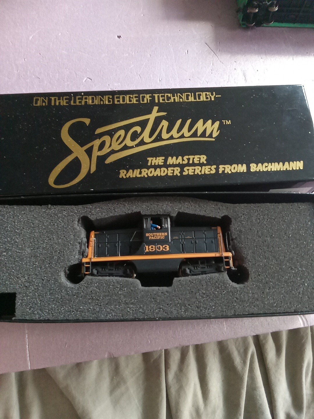 B1 Bachmann Spectrum Ho Scale Model Train Southern Pacific GE 44 Ton Switcher