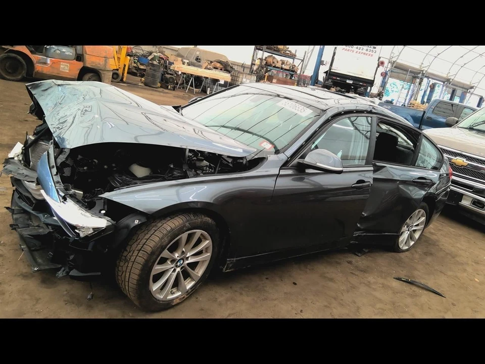 (LOCAL PICKUP ONLY) Rear Bumper Without M-aerodynamic Package Base Fits 16-18 BM Foto 4 de 4