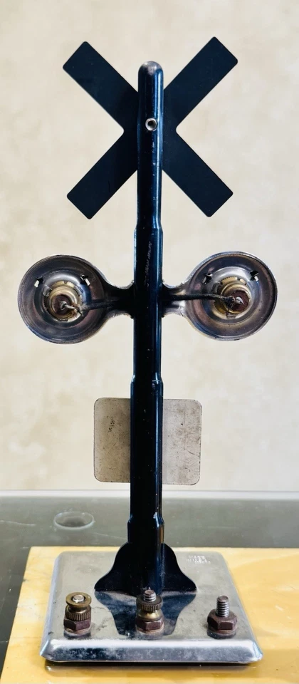 Louis Marx Vintage 1950’s #423 Twin Light Crossing Flasher O Gauge READ - Image 2 of 4