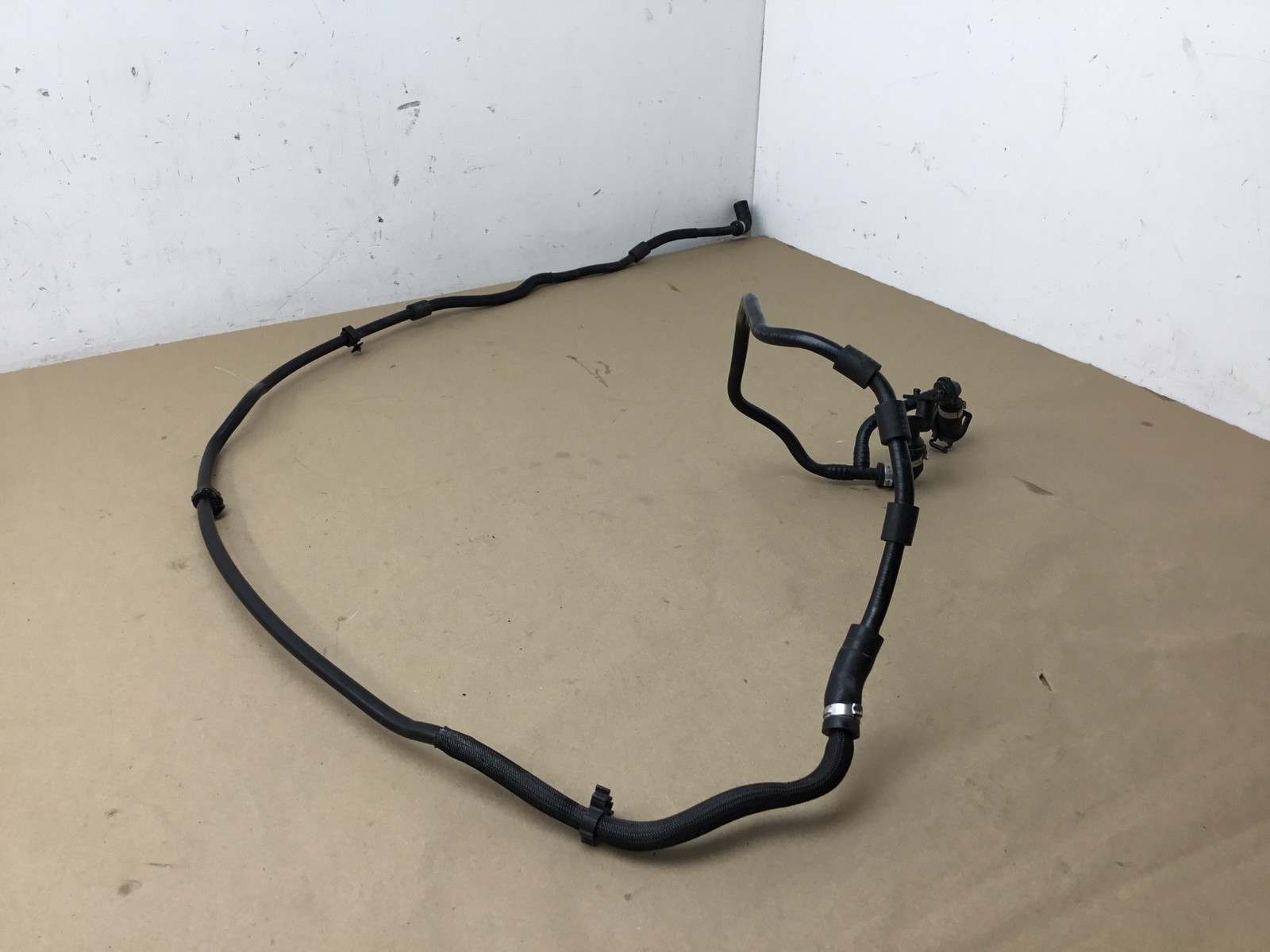 Audi R8 2022 5.2L Vacuum Pipe Hose Line 18-23 :O