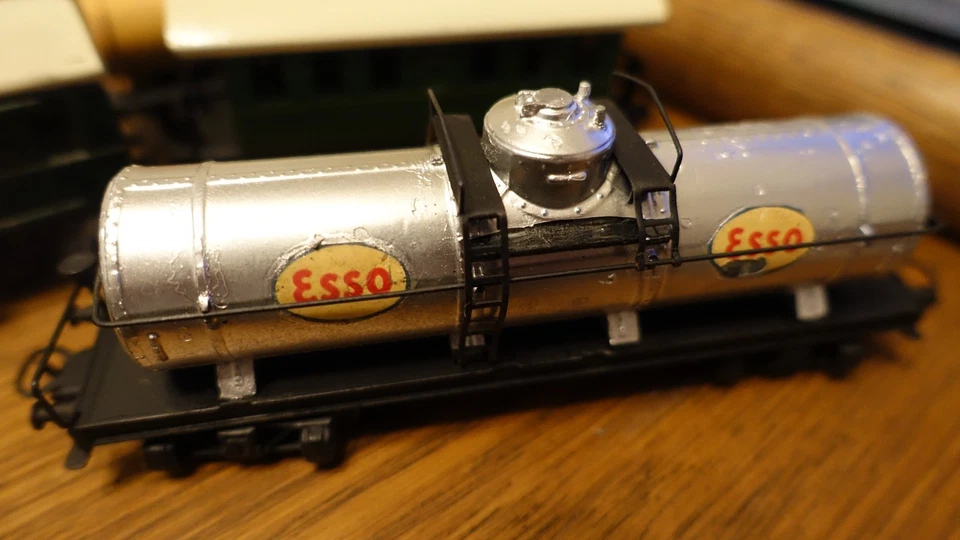 RARE MARKLIN ESSO 334 Tank Car HO 1950s Germany - Image 2 of 4