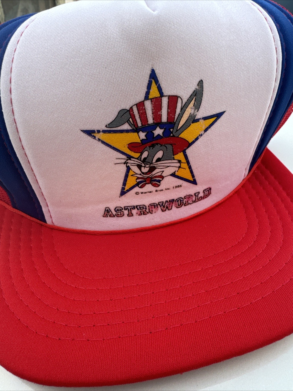 1986 Warner Bros Astroworld Bugs Bunny Vintage Looney Tunes READ DESCRIPTION