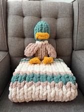 handmade chunky baby blanket and lovey