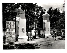 GA218 1987 Original Photo TRUMAN ANNEX FRONT GATE ESTATE AUCTION KEY WEST FL