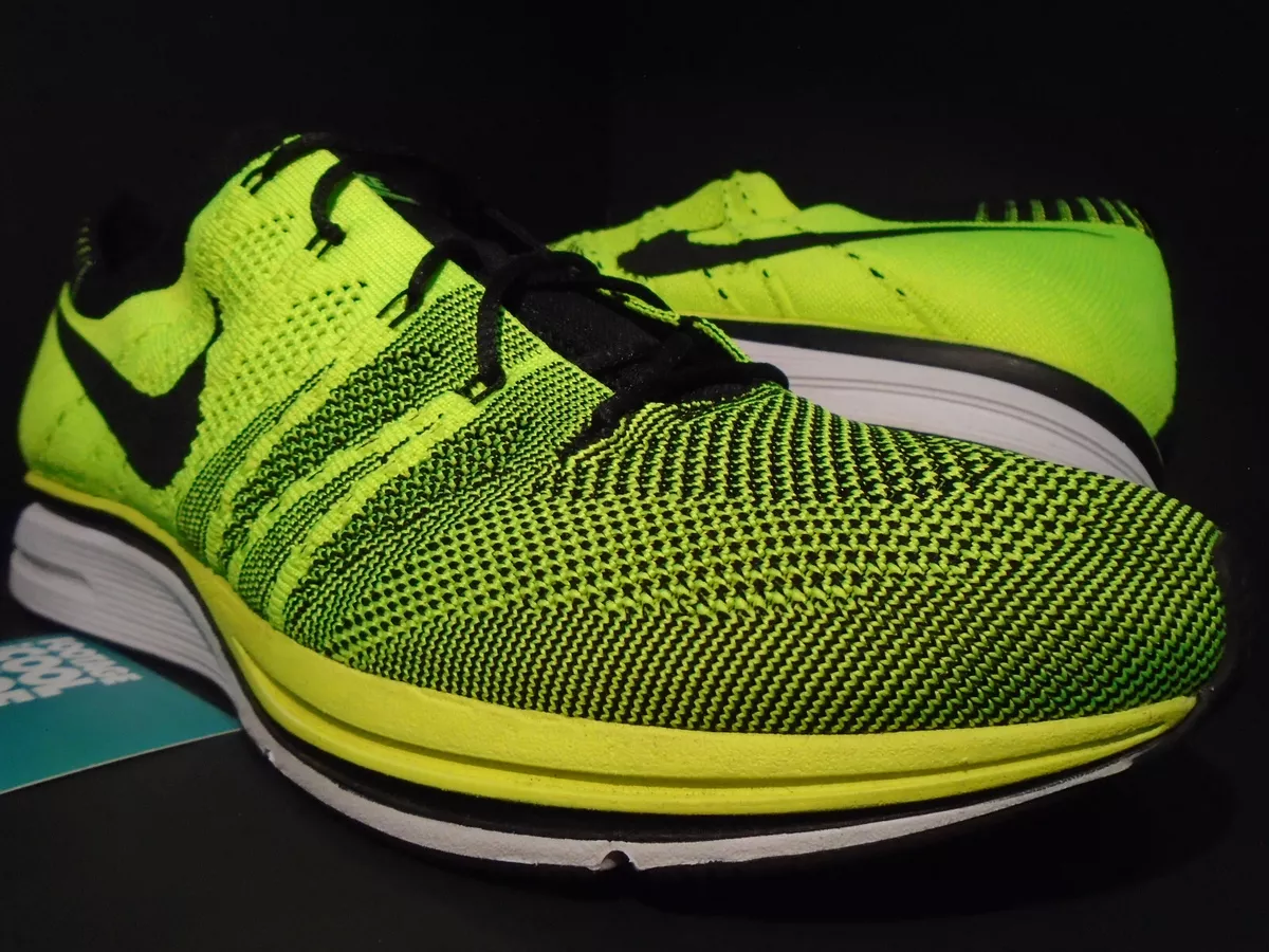 Nike flyknit yellow 2025 and black