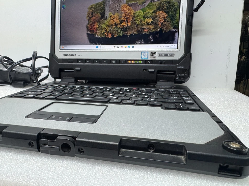 Panasonic Toughbook CF-33 | 16GB RAM 512GB SSD | Win 11 Pro Rugged Detachable - Image 2 of 4