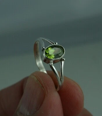 Sterling Silber Ring mit Peridot  verschiedene Größen - Bild 1 von 3