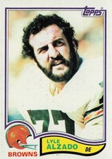 Lyle Alzado 1982 TOPPS NFL FOOTBALL CARD #56