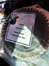 Detroit Diesel Water Pump, 16V149 Lrg. Big. R23519138