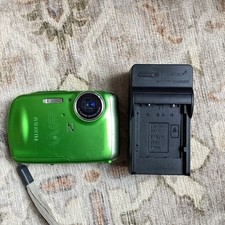 FUJIFILM Digital Camera Finepix Z33WP 10.0MP Y2k Tested Working Cracked