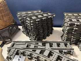 READ Lego City Train Tracks Lot Of 81 Track Pieces And Parts From Set 7897 READ