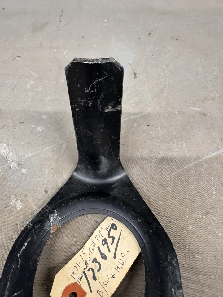 Новый из старых запасов 1971-1975 Chevy Kingswood Buick Estate вешалка для выхлопной трубы Safari 88 98 - Изображение 4 из 4