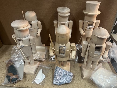 Lot Of 6 Bruce's Woodworks Nutcrackers Unpainted Model Nutcracker Kits