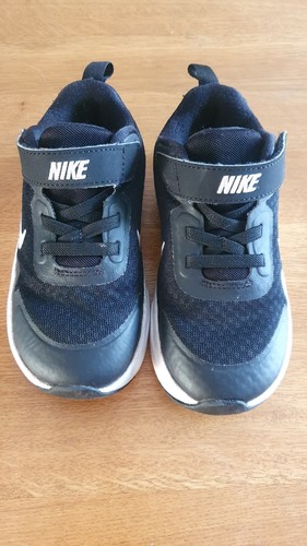 boys nike trainers size 1.5