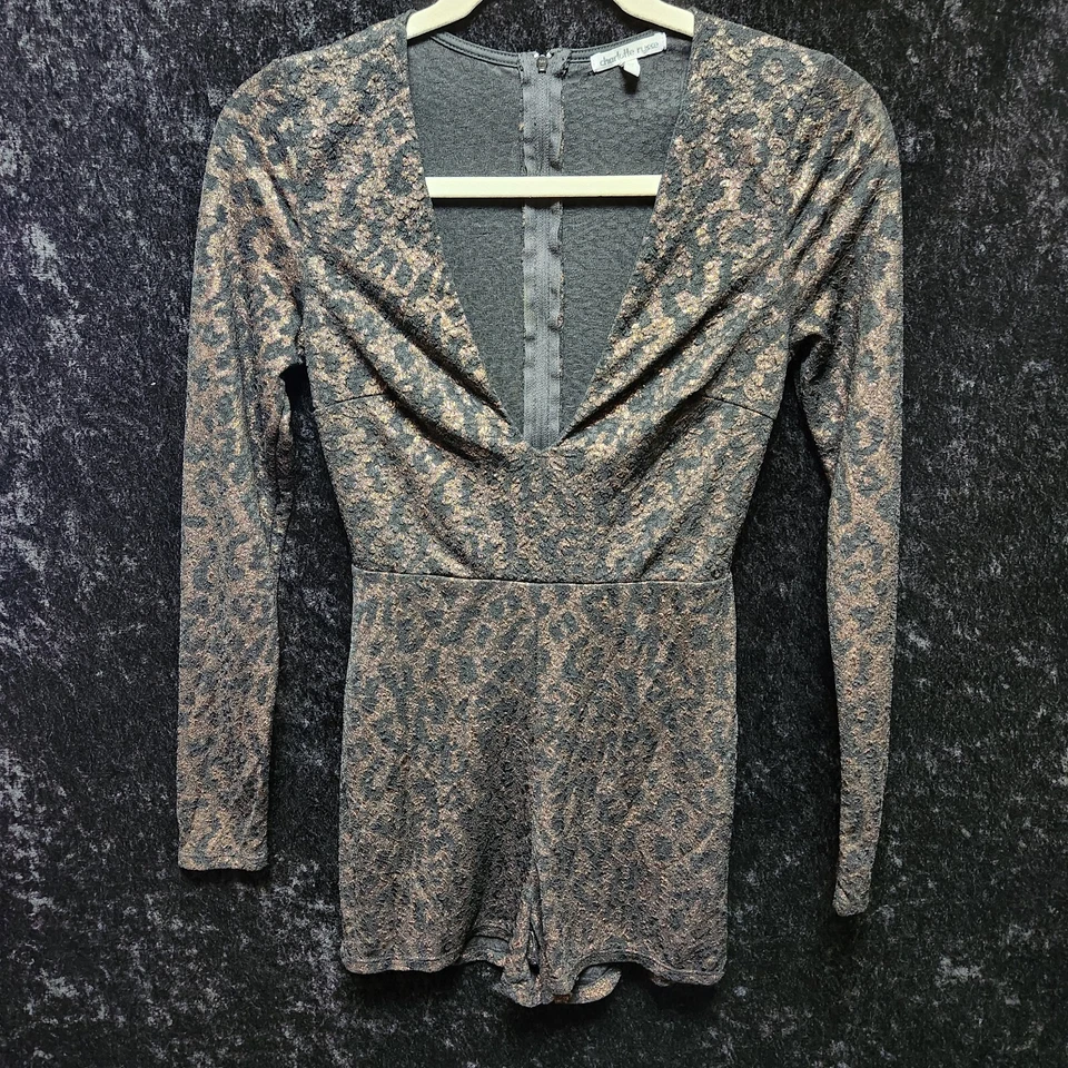 Mameluco Charlotte Russe Negro Dorado Metálico Estampado Leopardo Manga Larga Talla Pequeña Foto 2 de 4