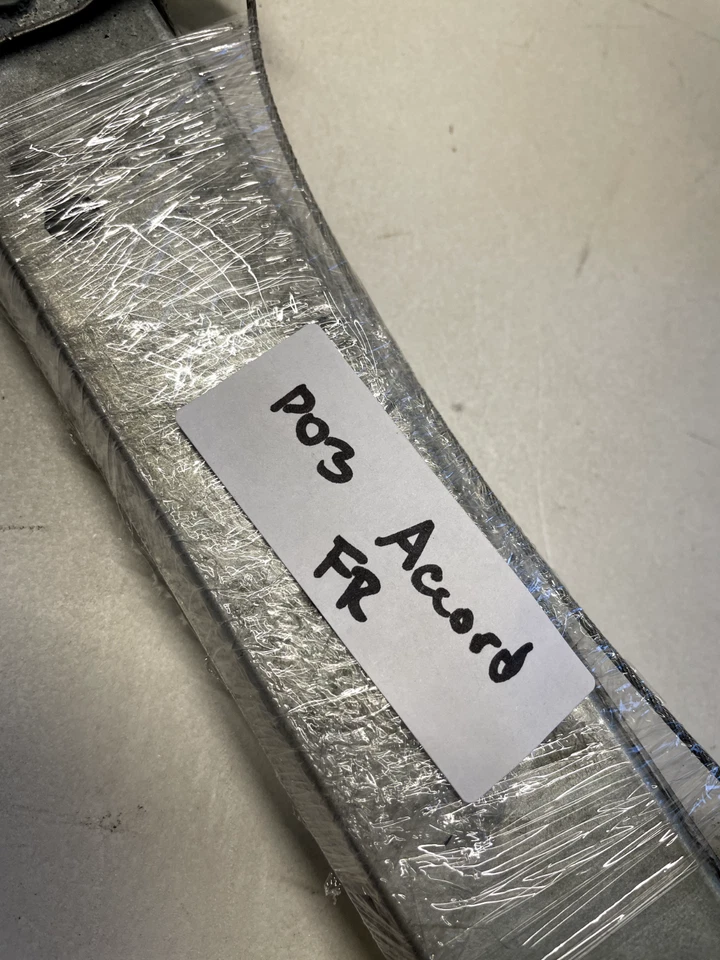 2018-2020 Honda Accord Passenger Front Right Window Regulator Motor PO3 OEM - Image 4 of 4