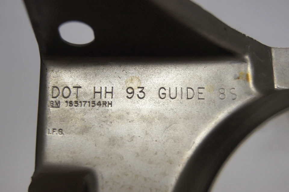 Soporte de faros derecho derecho Chevy S10/S15 GMC Sonoma 1994-1997 nuevo OEM 16517154 Foto 3 de 4