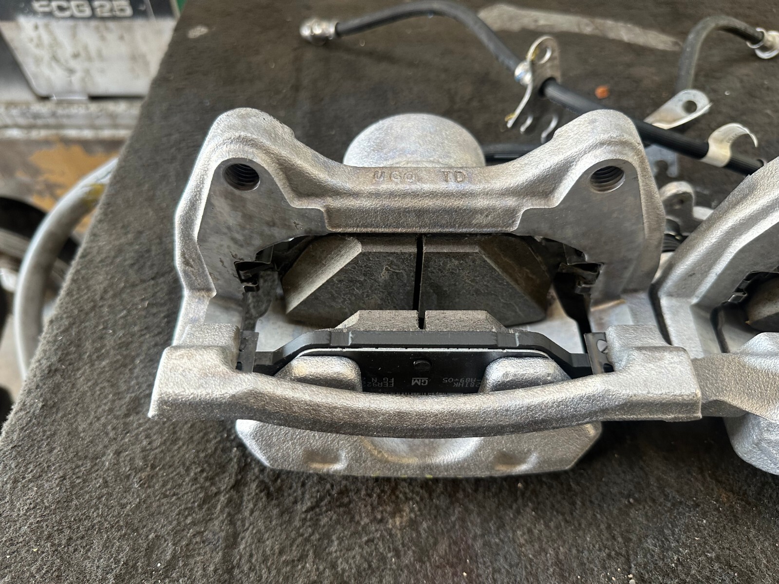 19-23 Cadillac XT4 - FRONT LEFT & RIGHT BRAKE CALIPERS SET PAIR 