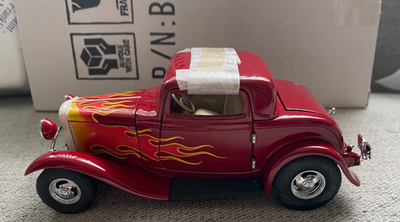 FRANKLIN MINT 1932 Ford Deuce Coupe Boyd Coddington's Hot Rod