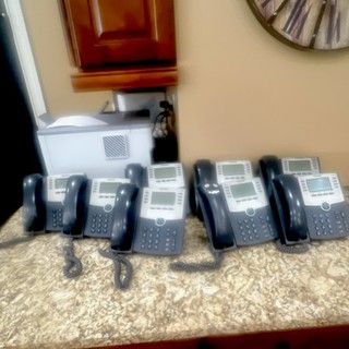 Cisco SPA504G Lot of 8 4 Line Business Phone Handsets RJ 11 Speaker Headset