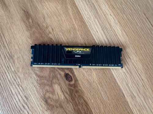 DDR4-ARBEITSSPEICHER-MODUL (RAM) von Corsair Vengeance 8GB