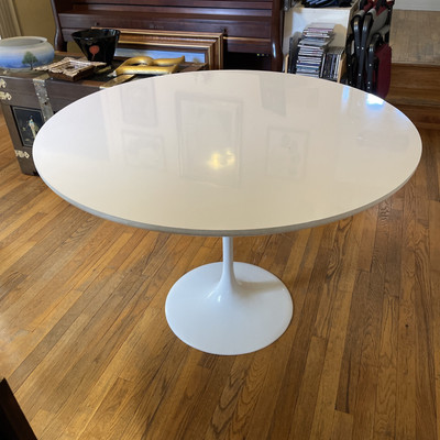 MCM Lacquered Covered Fiberglass Eero Saarinen Style Tulip Top W/ Metal Pedestal