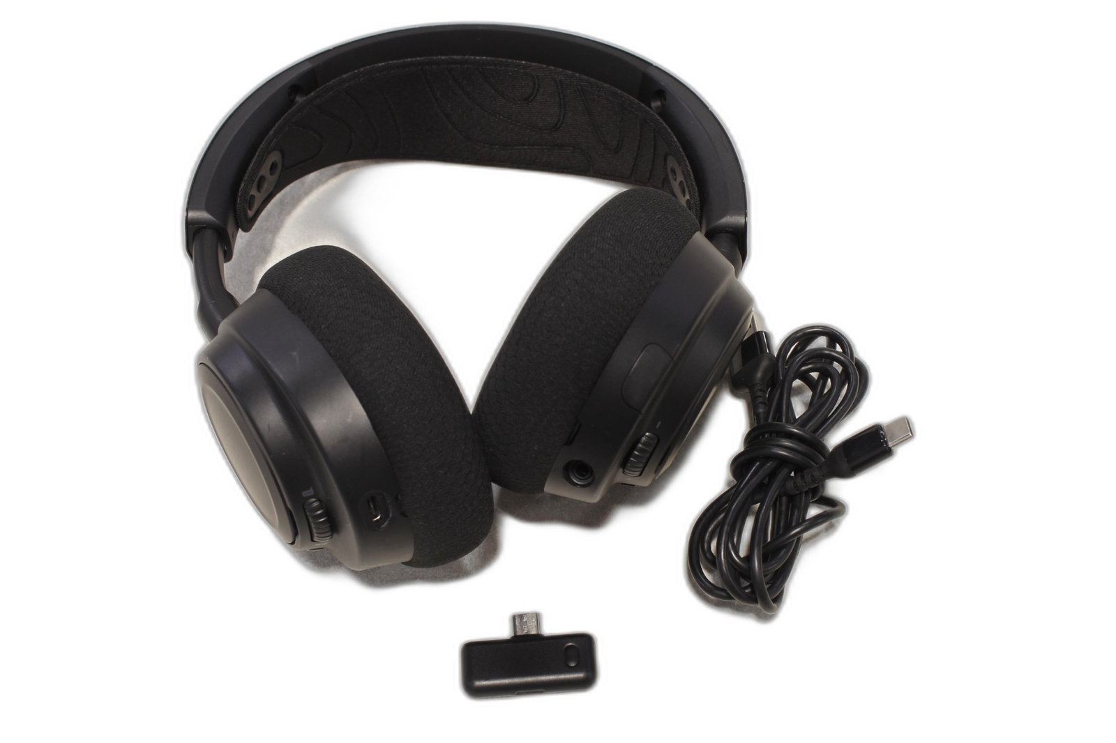 SteelSeries Arctis Nova Headset with Retractable Microphone With