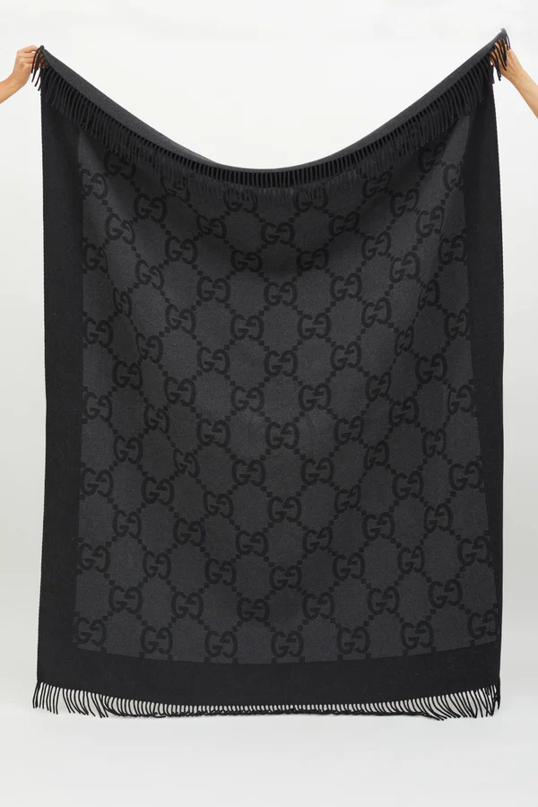 Gucci Black Plaid GG Pattern Throw Blanket 99.OZ | CM 182L x 147W