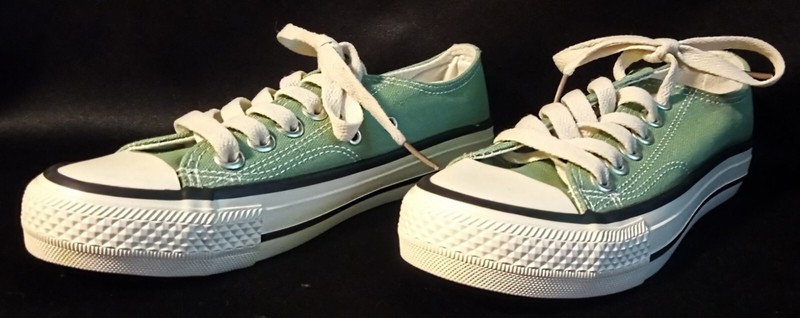 MINT GREEN LOW CUT LACE UP SNEAKERS CHILDS SIZE 4.5/US 36/EUR MADE BY Q MUDUO