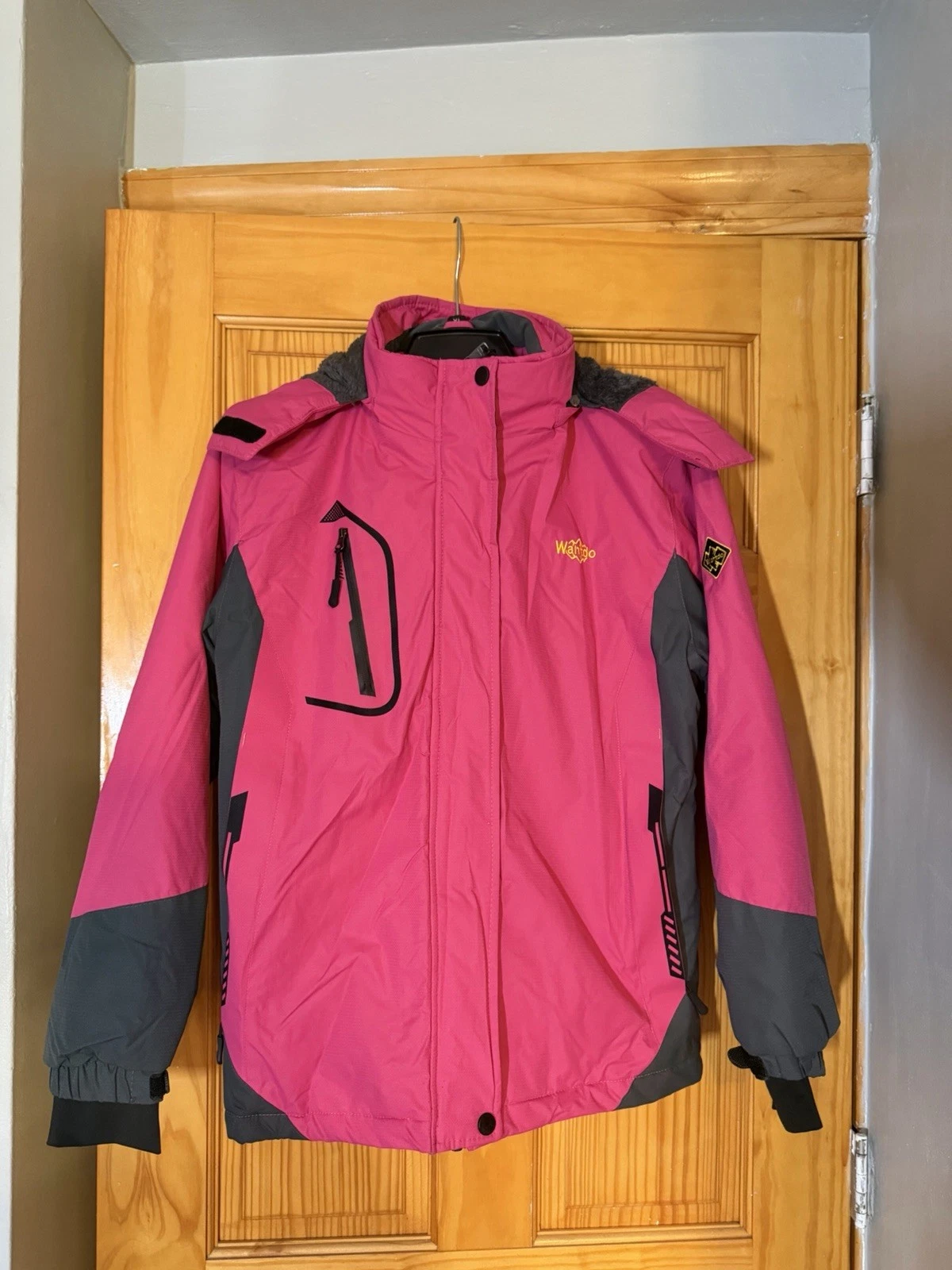 Women’s Waterproof Winter Coat Ski Jacket & Snow Rain Jacket with Hood - Size M