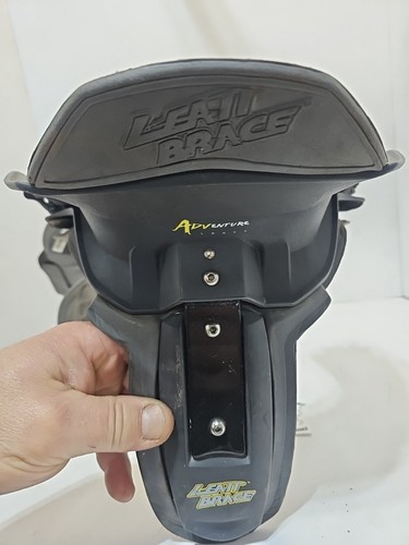 leatt neck brace