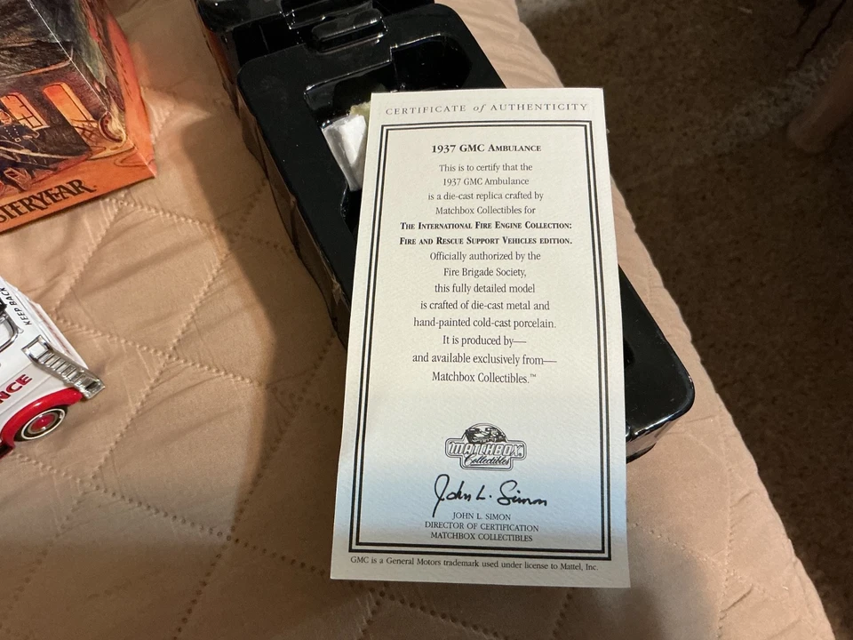 MATCHBOX TM GM 1937 GMC AMBULANCIA FUNDIDO A PRESIÓN NUEVO Foto 2 de 4