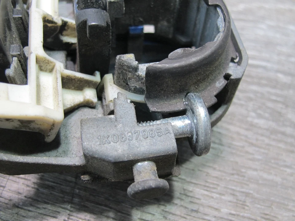 06-09 VW RABBIT GTI R32 MK5 2 PUERTAS JUEGO DE 2 MANIJAS DE PUERTA EXTERIOR IZQUIERDA Y DERECHA OEM Foto 3 de 4