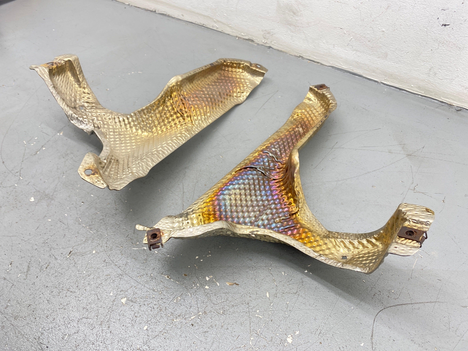 2020-2023 MCLAREN GT 4.0L ENGINE RIGHT EXHAUST MANIFOLD HEAT SHIELD SET OEM 2021