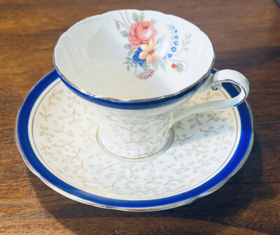 Aynsley Bone China Corset Tea Cup And Saucer 24K Gold Trim
