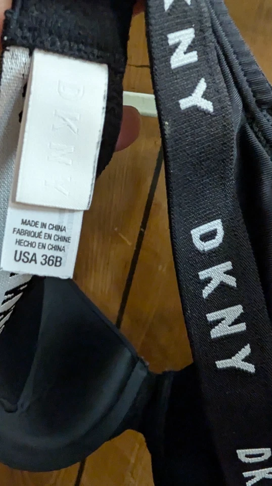 Sujetador con aros DKNY DK4957 negro blanco camiseta sujetador 36B logotipo acolchado cierre trasero Foto 4 de 4