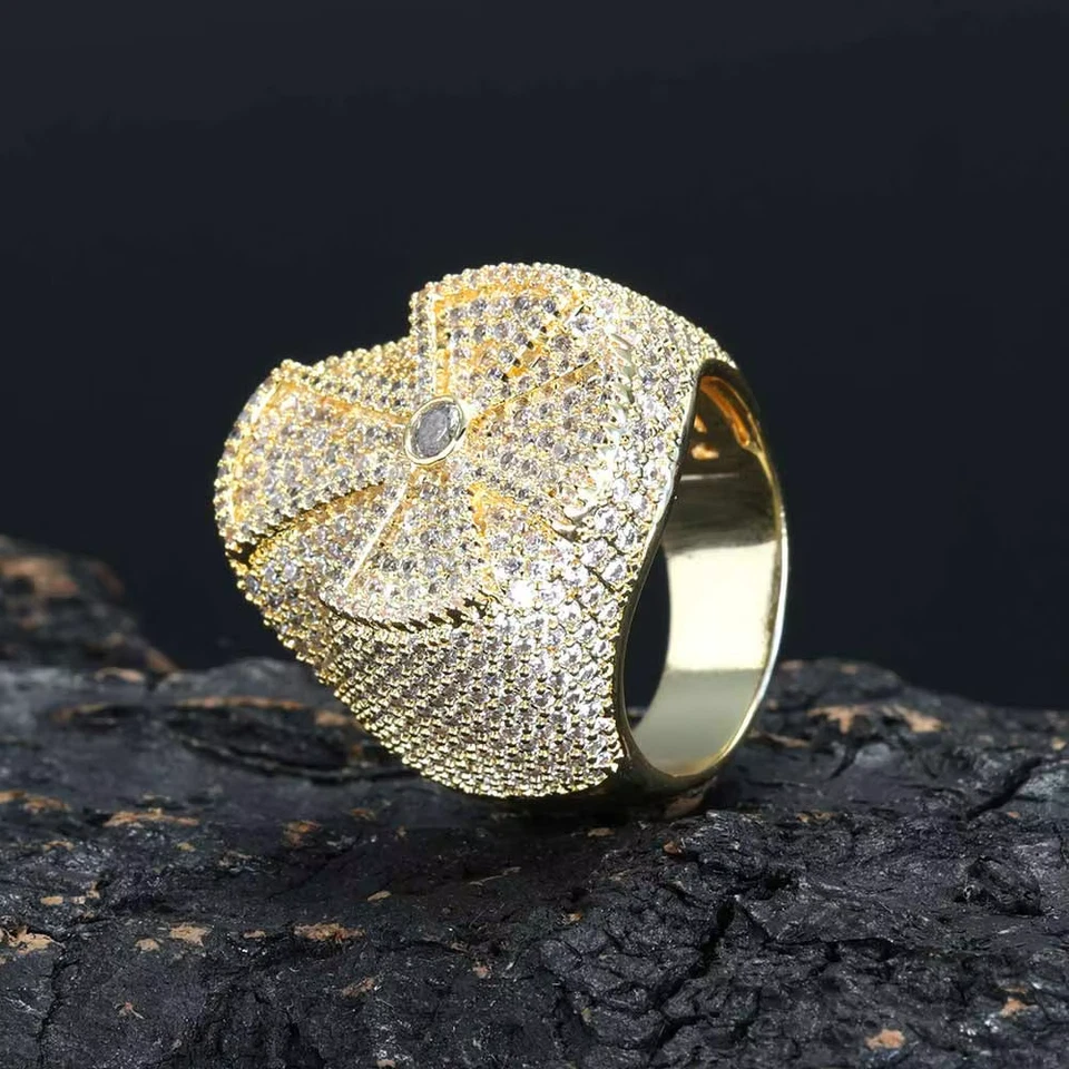 Anillo Pinky Deslumbrante Grande Cruz de Jesús Para Hombre Talla 7,8,9,10 Amarillo AAA+ CZ Foto 2 de 4