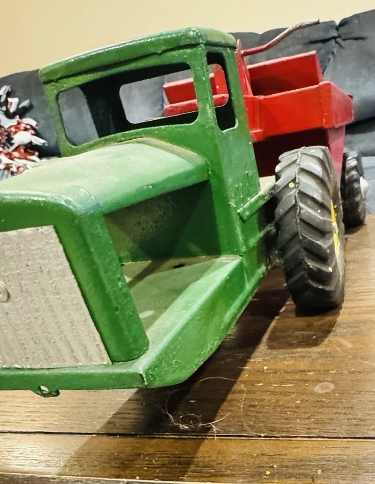 1950'S NYLINT TOURNAROCKER R.G.LETOURNEAU INC PRESSED STEEL TOY PLAYED SURVIVOR - Image 3 of 4