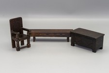 1:16th Vintage Dolls House