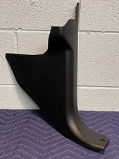 07-13 Silverado Tahoe Avalanche Front Right Passenger Side Lower Kick Panel