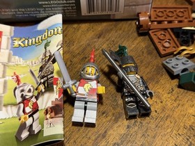 LEGO Castle: Knight's Showdown (7950)  Complete with box / Instructions