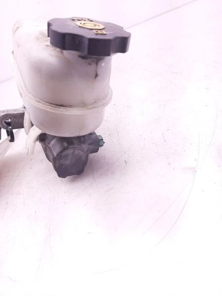 Cilindro maestro de freno Freno Opt JL9 09-11 Cadillac DTS 20943078 Foto 3 de 4