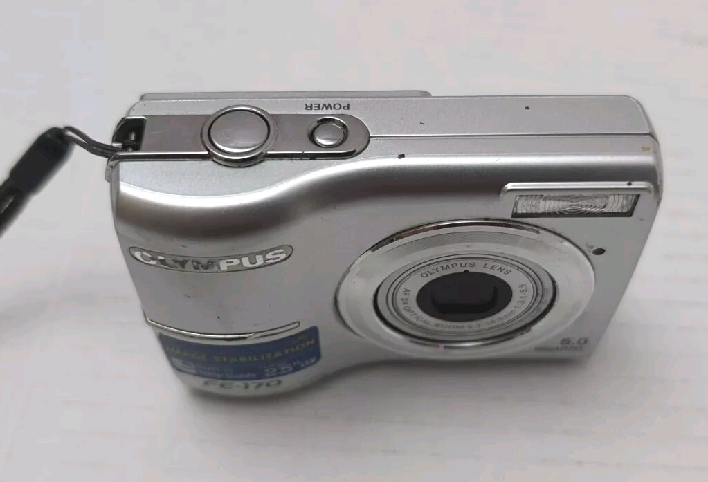 ⭐️オールドコンデジ⭐️OLYMPUS FE-330 シルバー Yahoo!オークション - 「olympus fe-330」の落札相場・落札価格