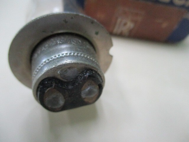 Rolls Royce Silver Wraith Bentley MK6 Lucas pre-focused headlamp bulb NOS RD5329