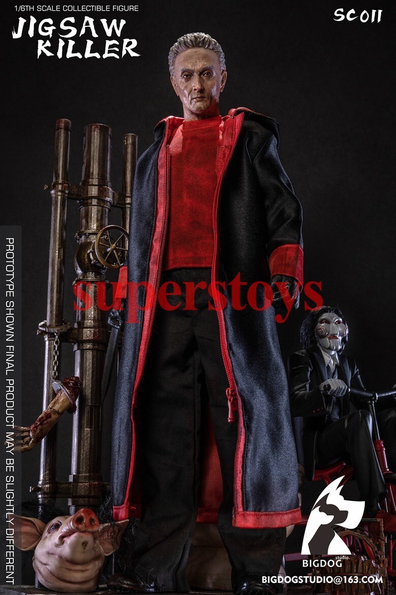 SAW Jigsaw Killer　フィギュア Amazon.com: NECA Saw Ultimate Jigsaw Killer with Black Robe